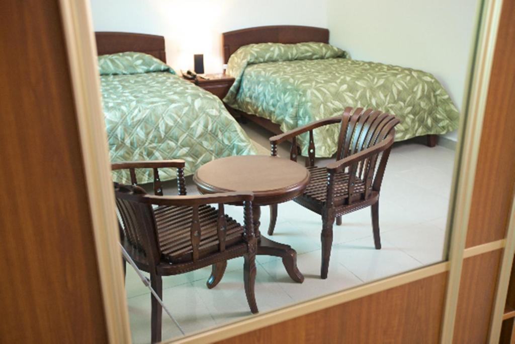 Simpson Bay Suites Habitación foto